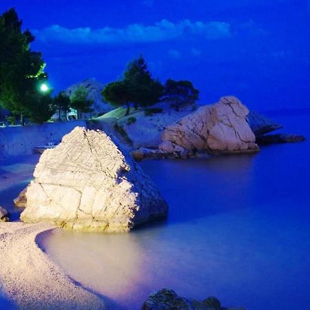 Stone House Nikolina With Heated Pool Villa Bast Bagian luar foto