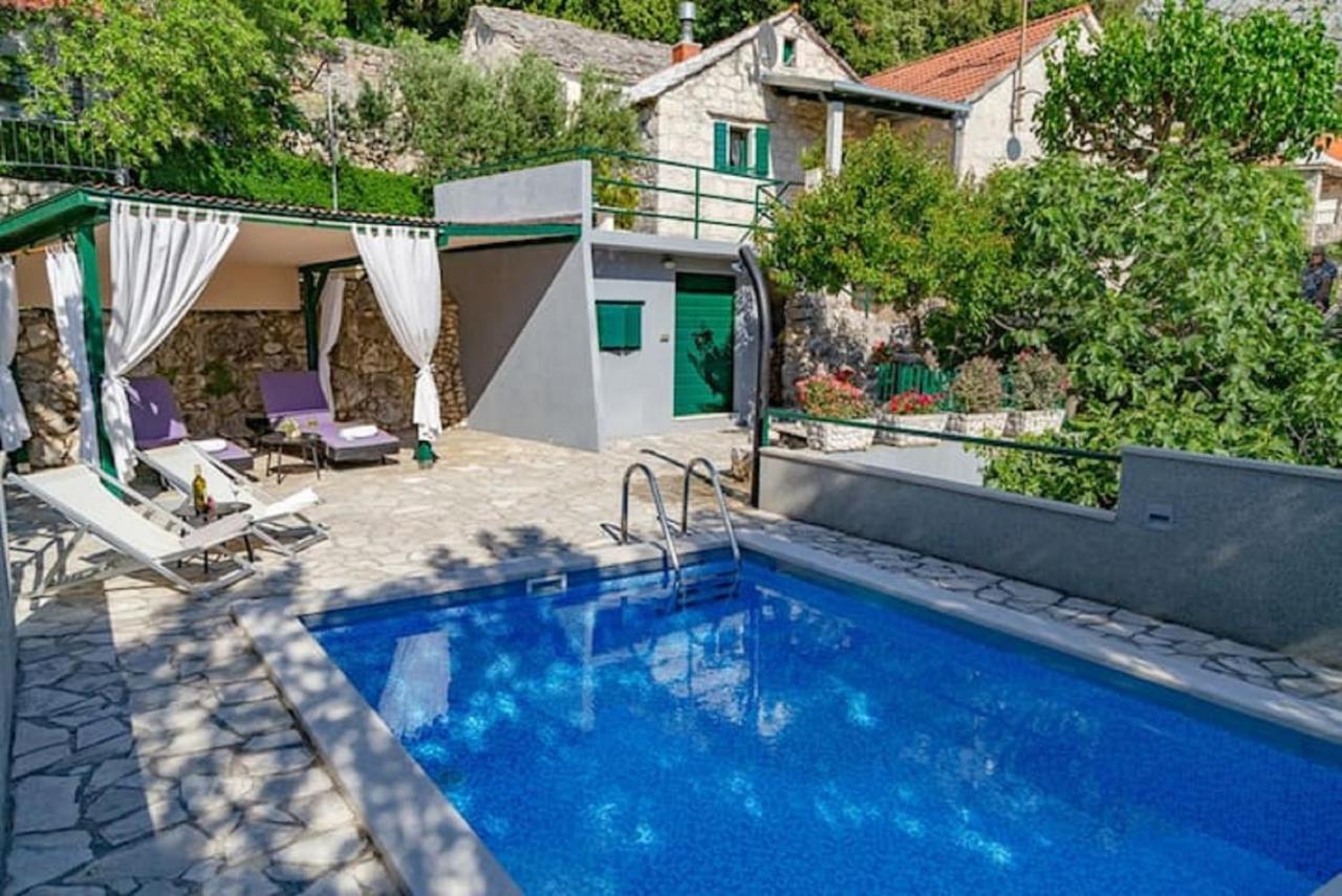 Stone House Nikolina With Heated Pool Villa Bast Bagian luar foto