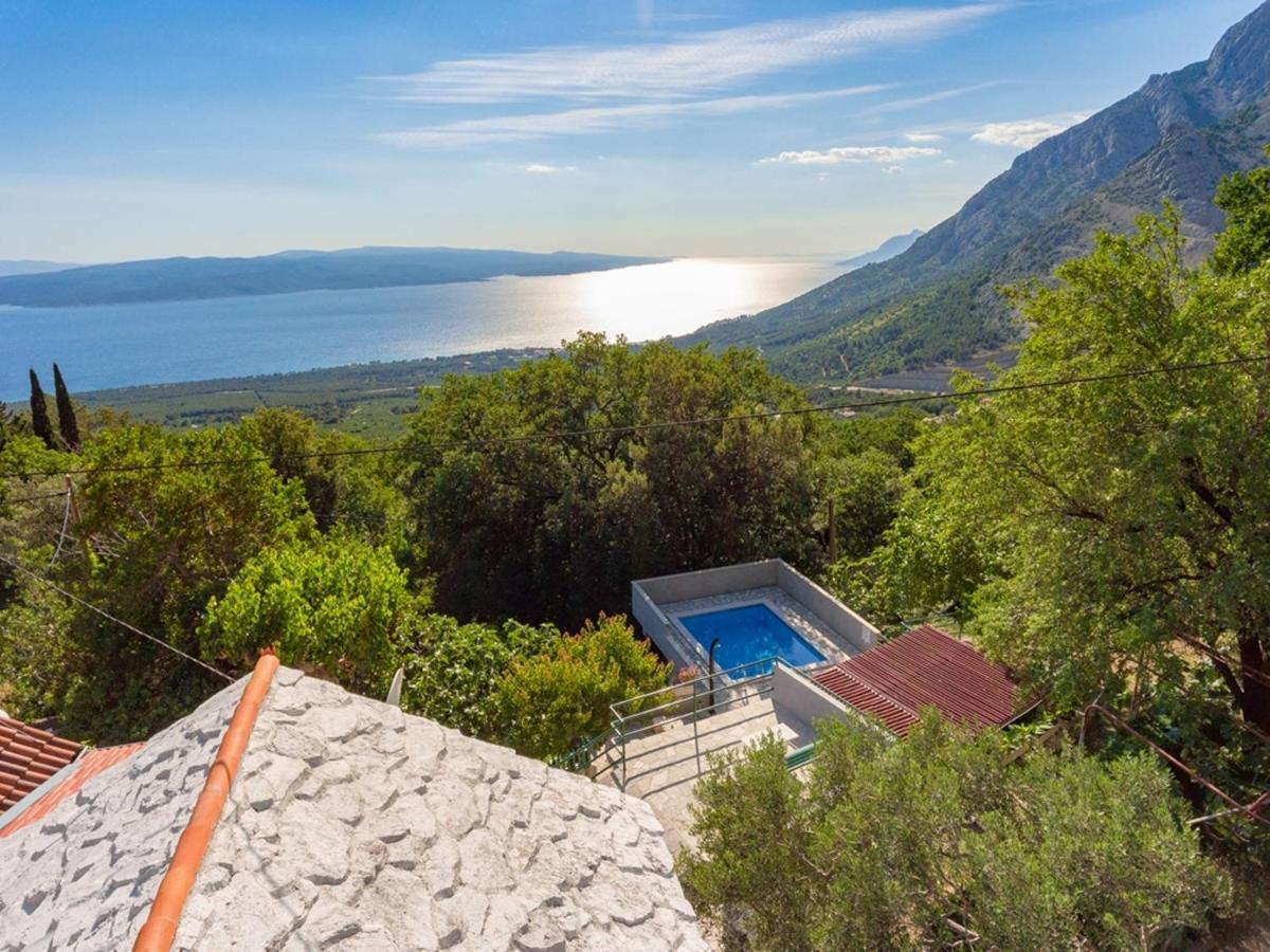 Stone House Nikolina With Heated Pool Villa Bast Bagian luar foto