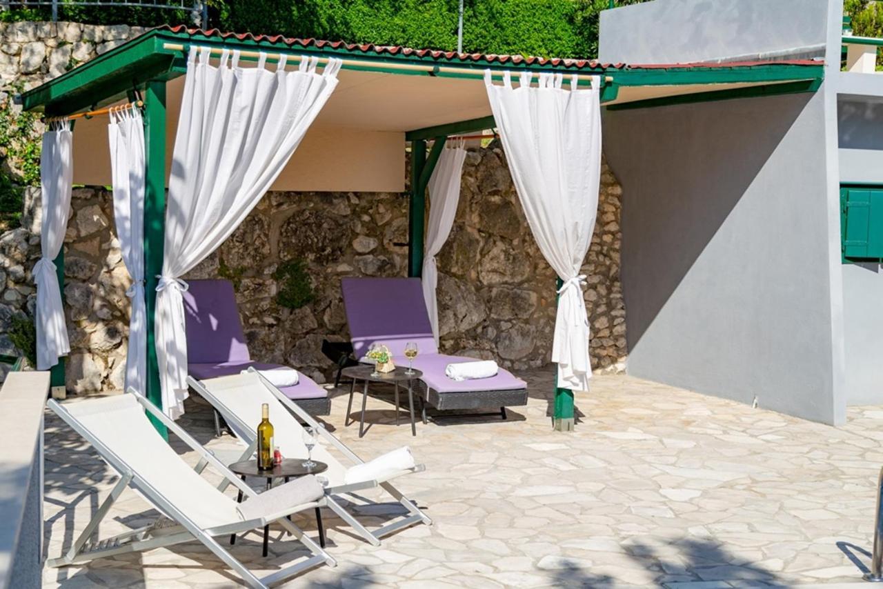 Stone House Nikolina With Heated Pool Villa Bast Bagian luar foto