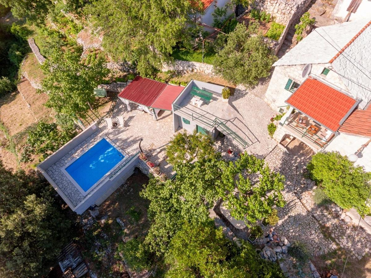 Stone House Nikolina With Heated Pool Villa Bast Bagian luar foto