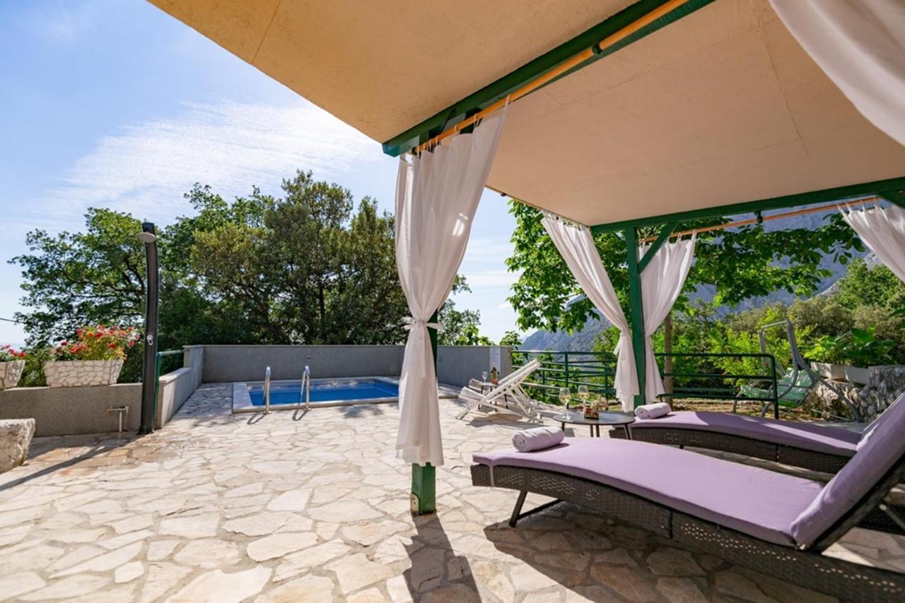 Stone House Nikolina With Heated Pool Villa Bast Bagian luar foto