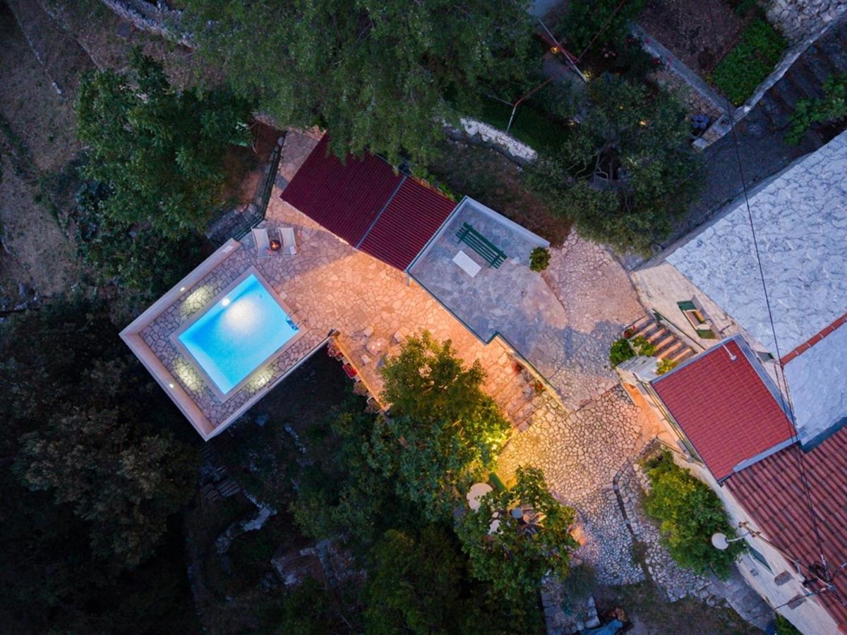 Stone House Nikolina With Heated Pool Villa Bast Bagian luar foto