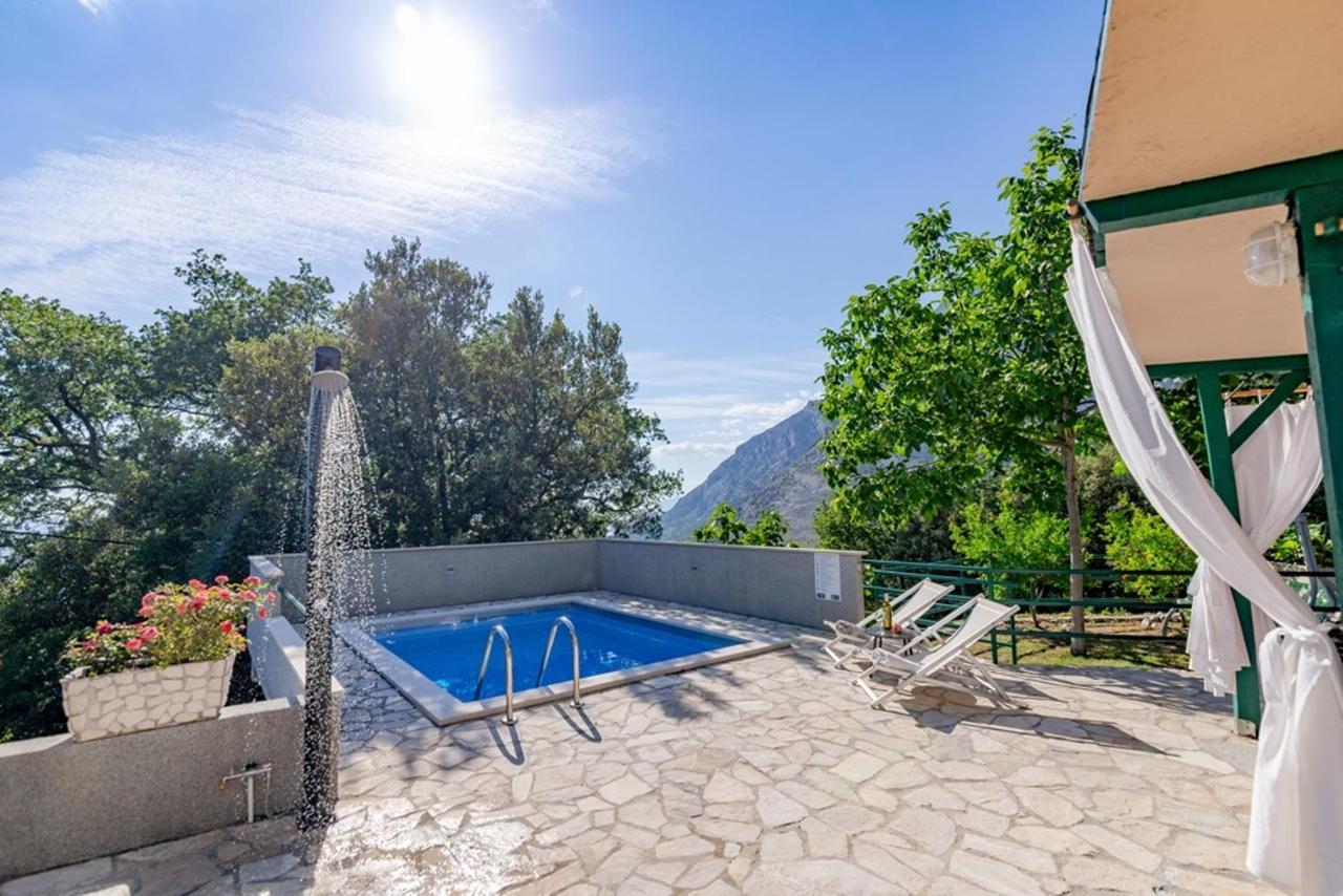 Stone House Nikolina With Heated Pool Villa Bast Bagian luar foto