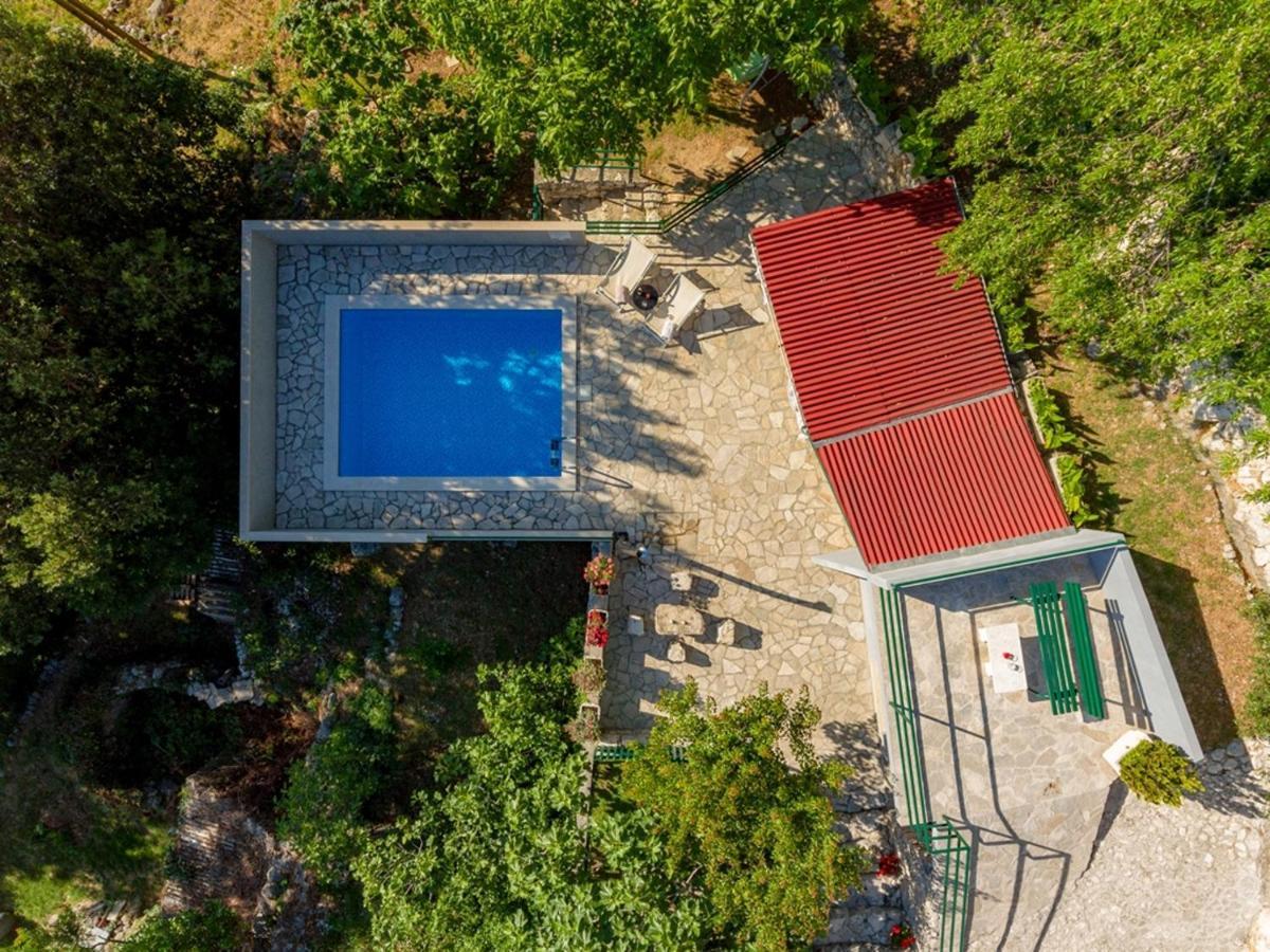 Stone House Nikolina With Heated Pool Villa Bast Bagian luar foto